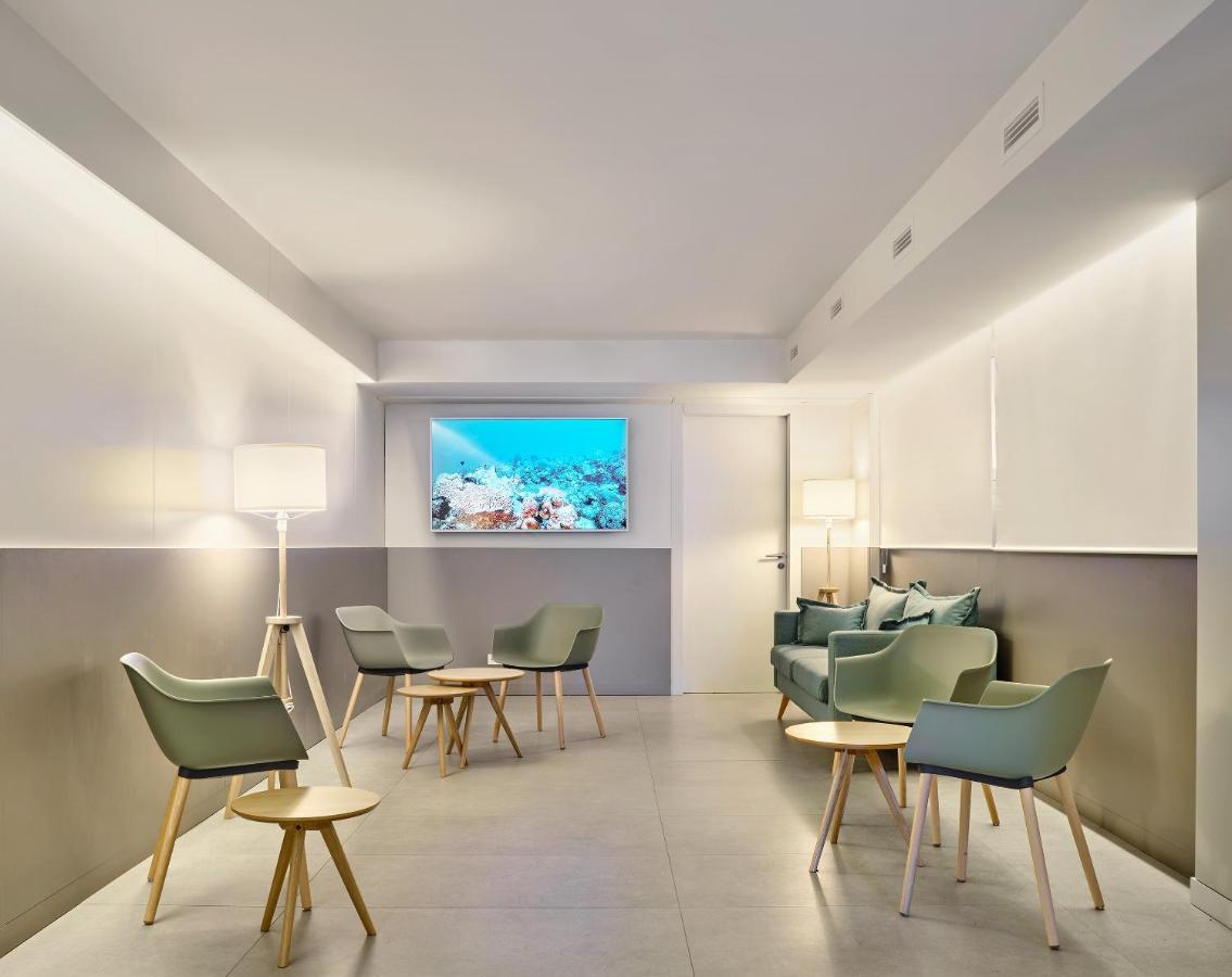 Hostal Lami Есплугес де Лобрегат Екстериор снимка
