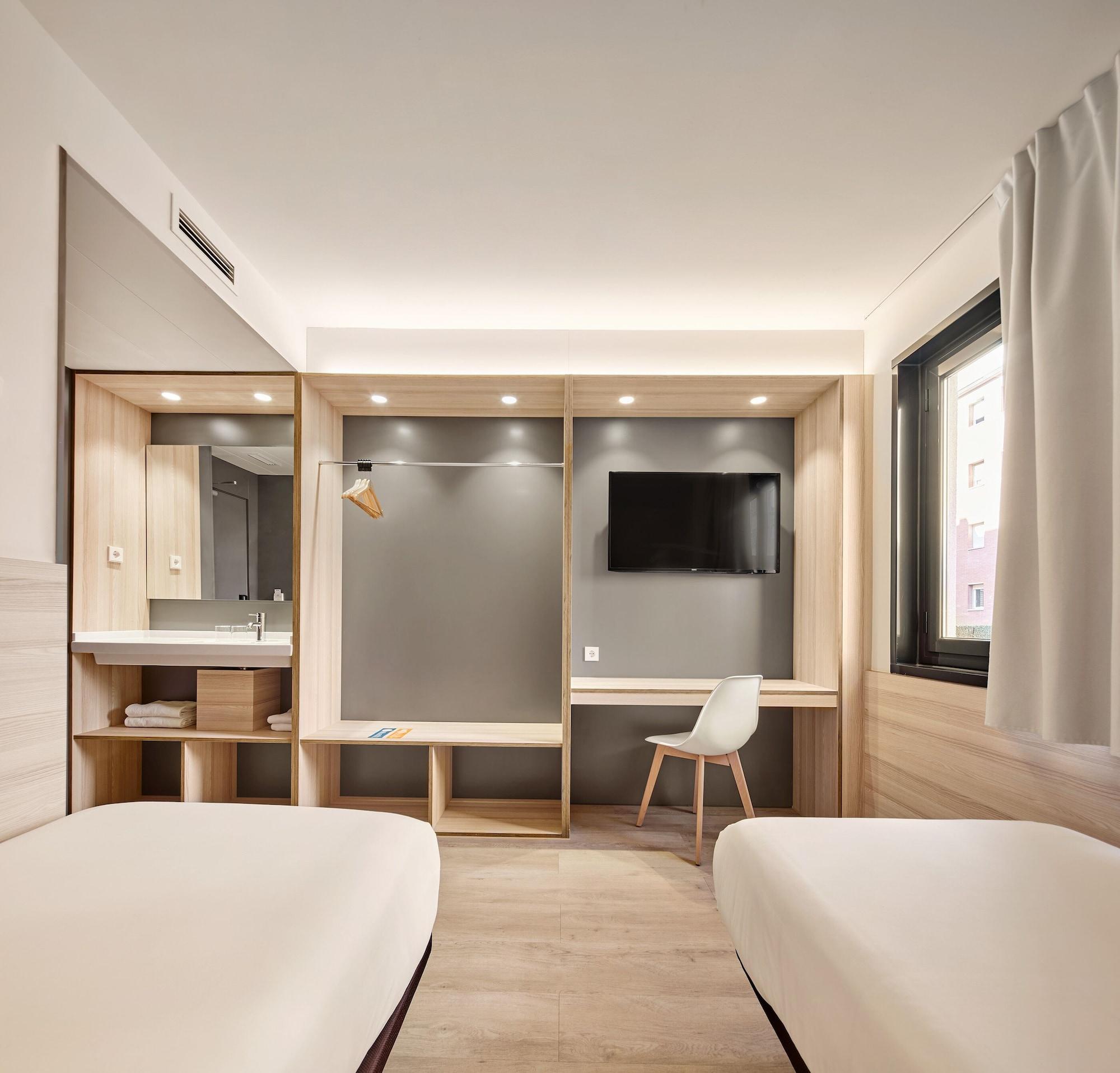 Hostal Lami Есплугес де Лобрегат Екстериор снимка