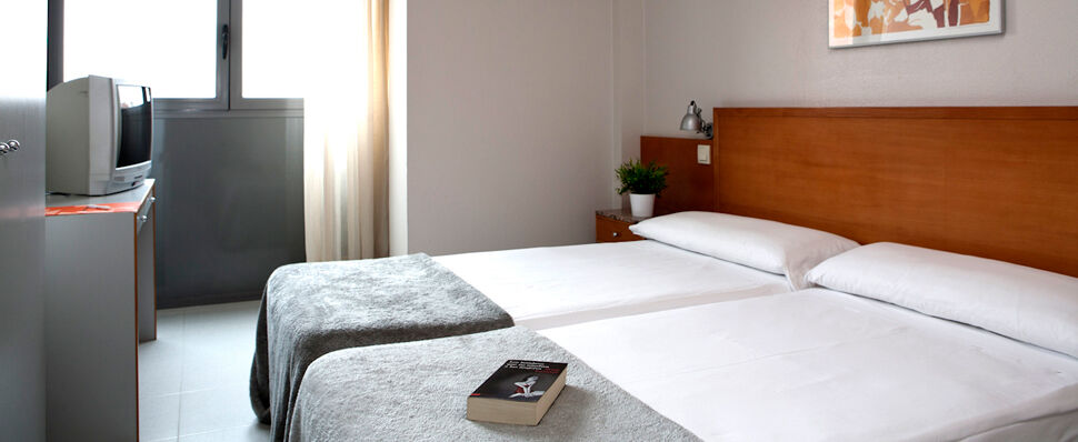Hostal Lami Есплугес де Лобрегат Екстериор снимка